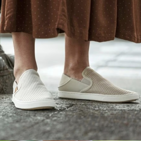 Olukai Women's Pehuea Slip-On Drop-In Heel Casual Breathable Sneaker - Size 10 - Picture 2 of 16